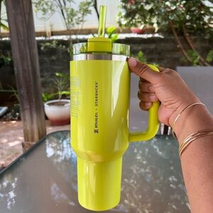 Stanley x Starbucks 40oz Quencher Summer Edition Lime Green